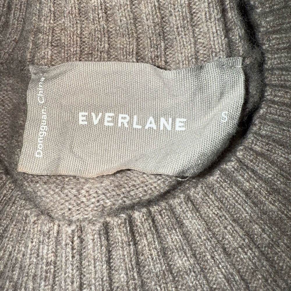 Everlane beige woman’s cashmere Crewneck Sweater - Picture 3 of 4